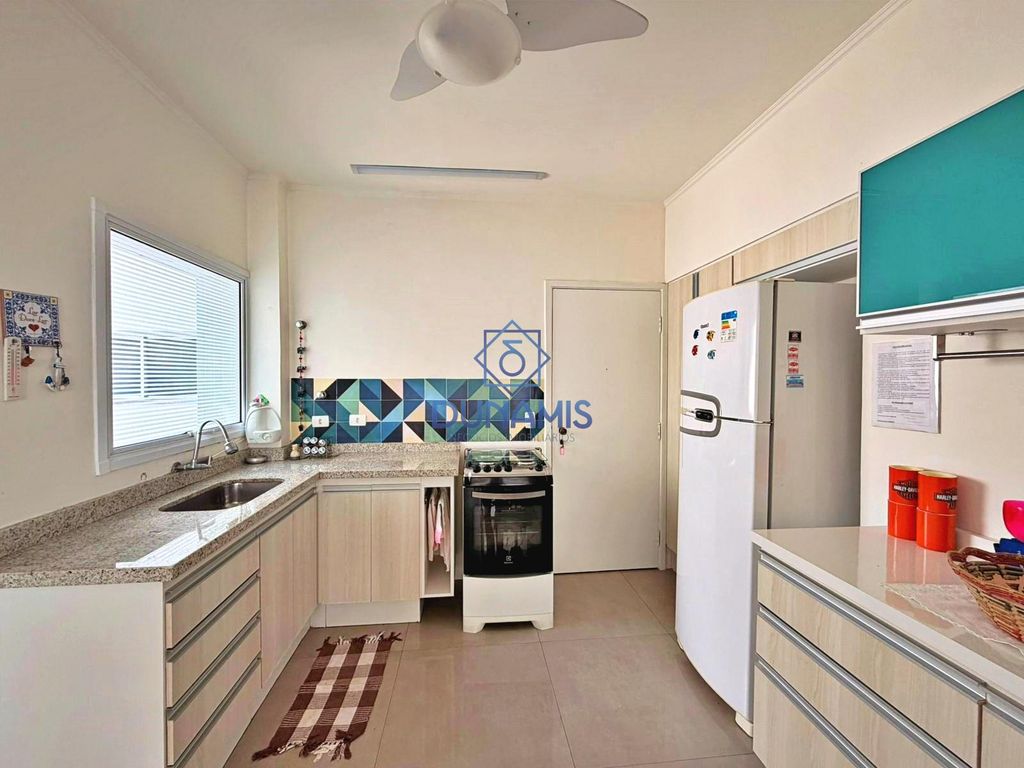 ** APARTAMENTO TOTALMENTE REFORMADO - NA PRAIA DAS PITANGUEIRAS - em Morro do Maluf, Guarujá — foto 33