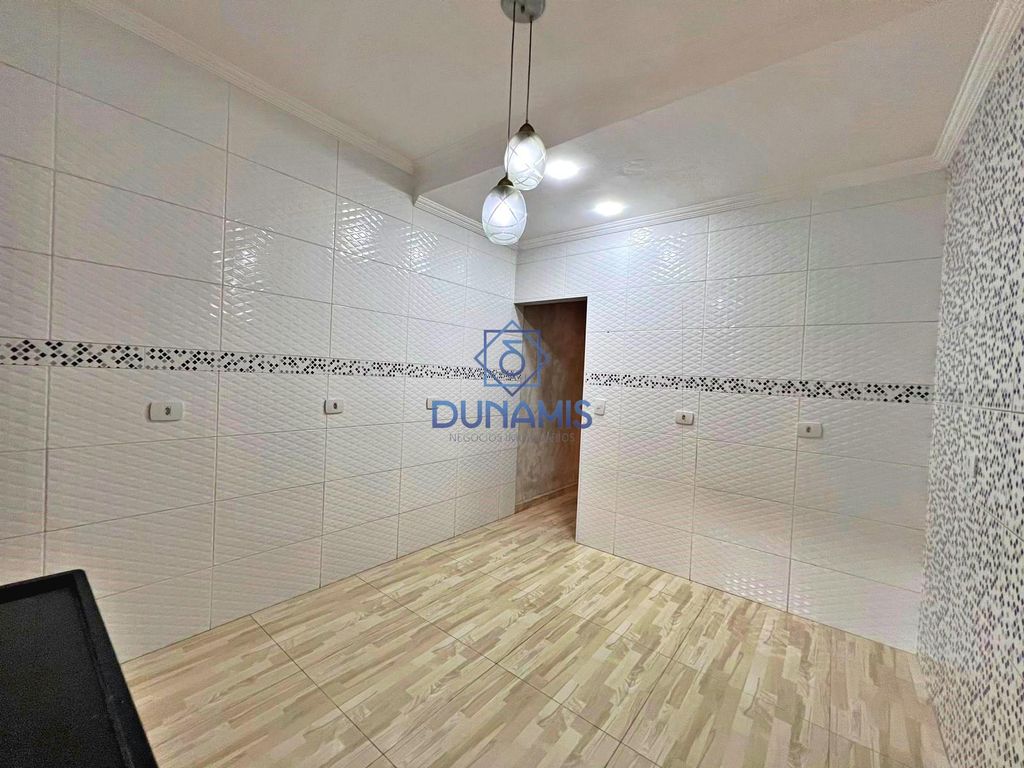 CASA A VENDA - VILA ÁUREA TOTALMENTE REFORMADA - GUARUJÁ/SP em Vila Áurea (Vicente de Carvalho), Guarujá — foto 9