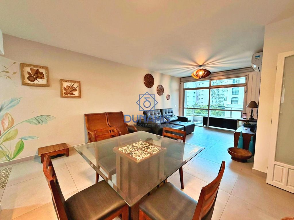 APARTAMENTO REFORMADO Á VENDA NA PRAIA DAS PITANGUEIRAS COM VAGA DE GARAGEM em Pitangueiras, Guarujá — foto 3