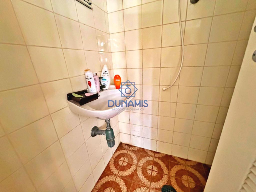 APARTAMENTO CONSERVADO À VENDA NA PRAIA DAS PITANGUEIRAS - em Pitangueiras, Guarujá — foto 26