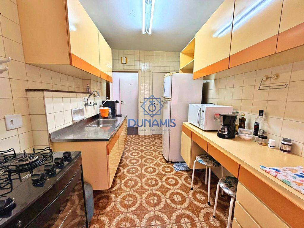 APARTAMENTO CONSERVADO À VENDA NA PRAIA DAS PITANGUEIRAS - em Pitangueiras, Guarujá — foto 18
