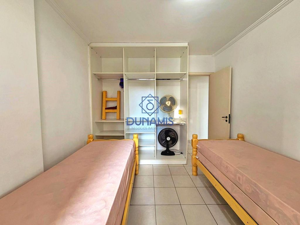 *** Apartamento conservado com sacada e vista para o mar da Praia das Astúrias** em Jardim Astúrias, Guarujá — foto 8