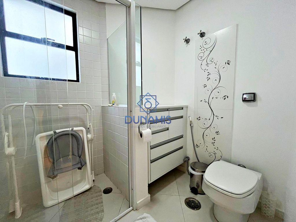 *** MAGNÍFICO APARTAMENTO À VENDA NA PRAIA DAS PITANGUEIRAS -  MORRO DO MALUF em Morro do Maluf, Guarujá — foto 55