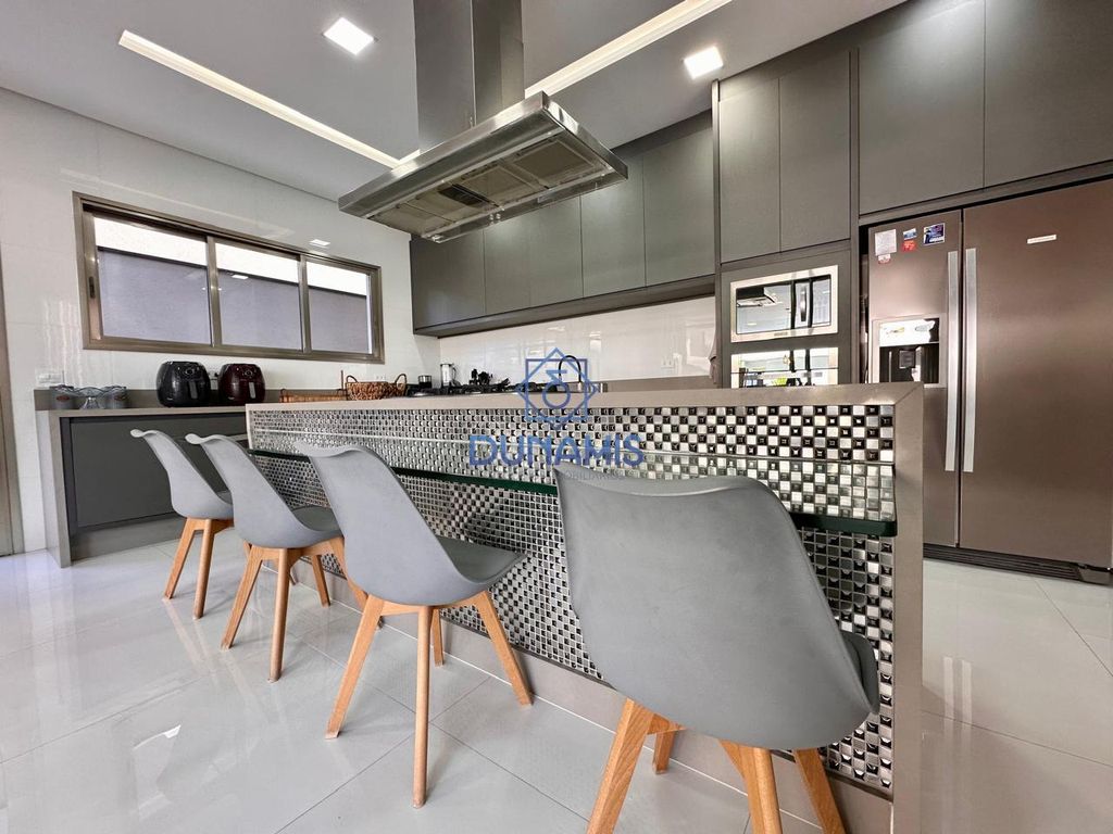 Belíssima Casa à venda no Guarujá - Condomínio Jardim Acapulco. em Jardim Acapulco, Guarujá — foto 14