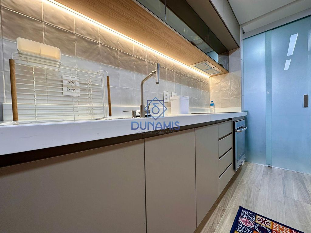 *APARTAMENTO  A 01 QUADRA DA PRAIA DE PITANGUEIRAS - COM VISTA PARA O MAR em Pitangueiras, Guarujá — foto 18