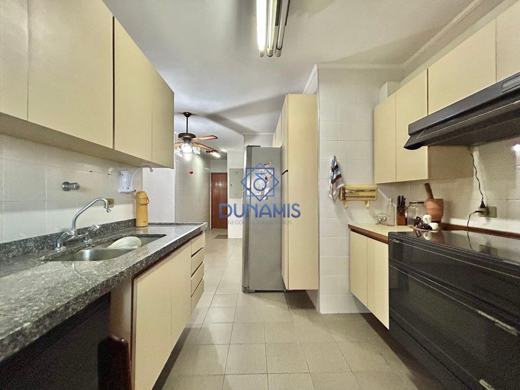 **Apartamento à venda, 169 m² por R$ 900.000,00 - Barra Funda - Guarujá/SP** em Pitangueiras, Guarujá — foto 38