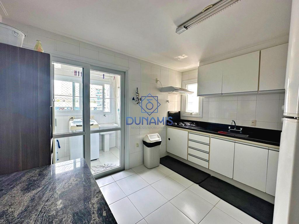 MAGNÍFICO APARTAMENTO À VENDA NA PRAIA DAS PITANGUEIRAS em Pitangueiras, Guarujá — foto 12