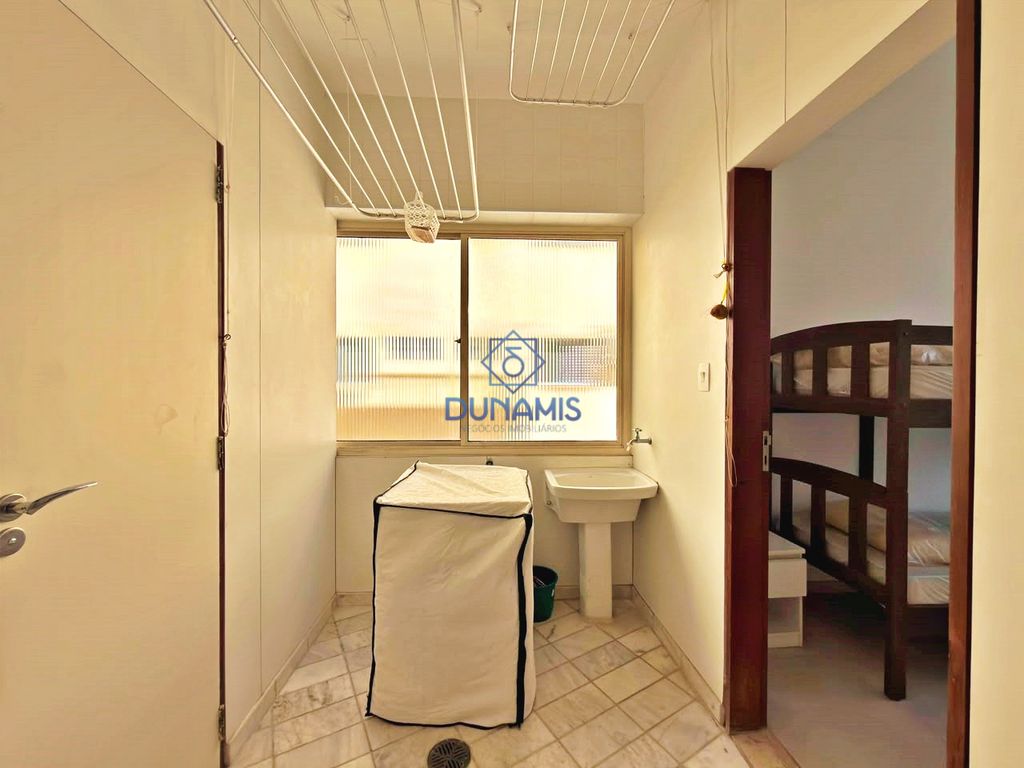 APARTAMENTO NA QUADRA DA PRAIA DE PITANGUEIRAS - REGIÃO CENTRAL - COM VISTA em Pitangueiras, Guarujá — foto 37