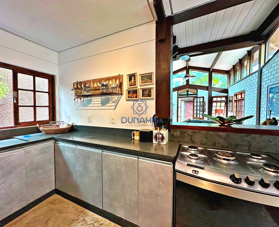 *** CASA ESPETACULAR À UMA QUADRA DA PRAIA DA ENSEADA -  6 SUITES - 650 METROS * em Enseada, Guarujá — foto 43