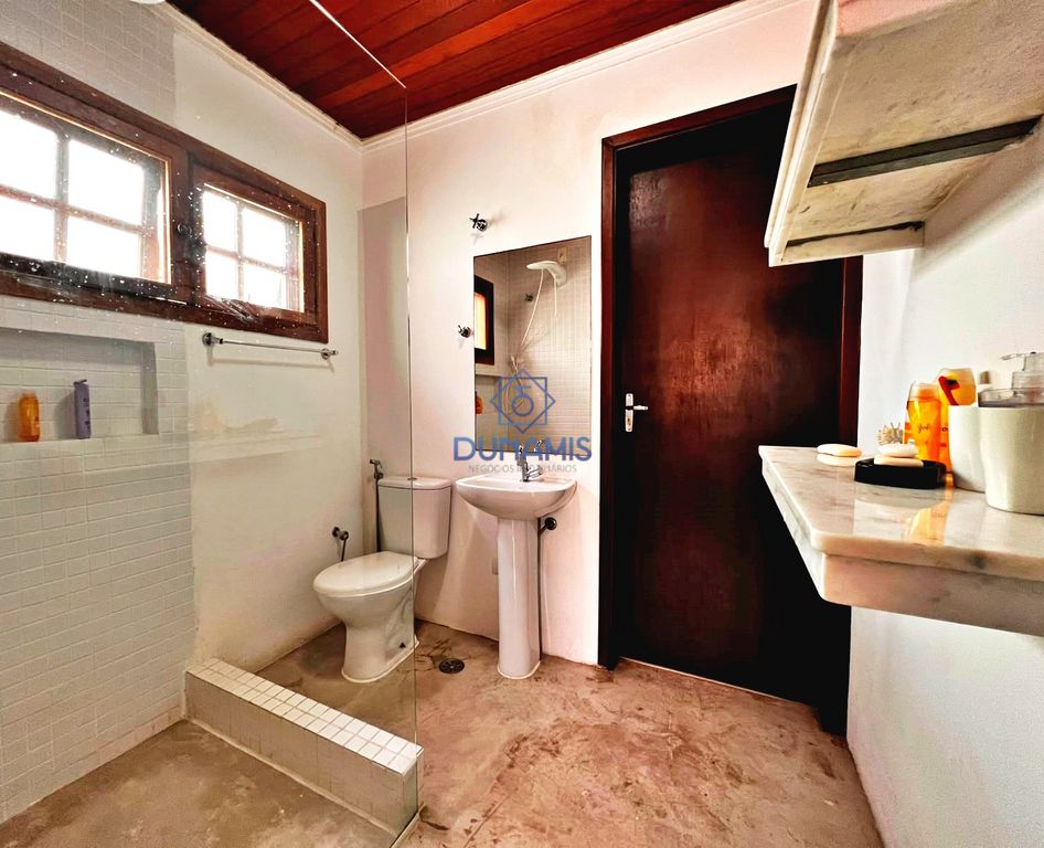 *** CASA ESPETACULAR À UMA QUADRA DA PRAIA DA ENSEADA -  6 SUITES - 650 METROS * em Enseada, Guarujá — foto 82