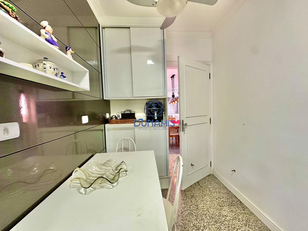 APARTAMENTO  REFORMADO À VENDA NA PRAIA DA ENSEADA em Enseada, Guarujá — foto 3
