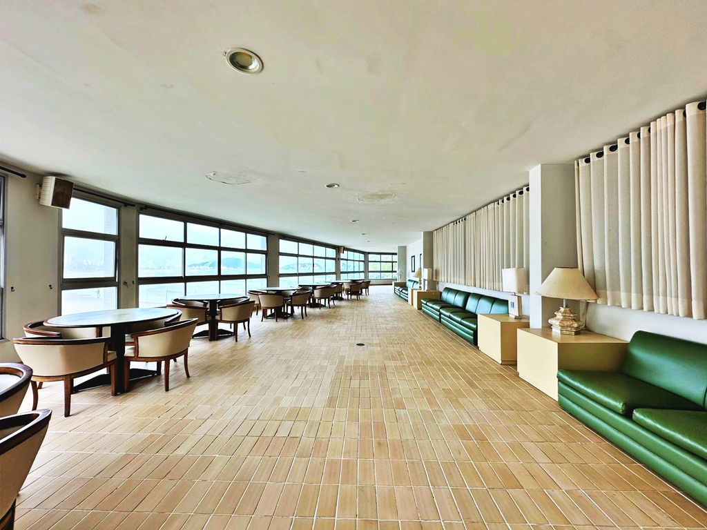 APARTAMENTO À VENDA NA PRAIA DAS PITANGUEIRAS - VISTA MAR - LAZER COMPLETO em Morro do Maluf, Guarujá — foto 46