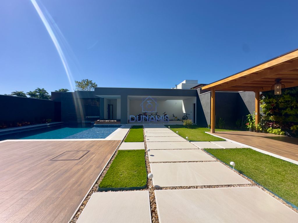 Belíssima Casa à venda no Guarujá - Condomínio Jardim Acapulco. em Jardim Acapulco, Guarujá — foto 3