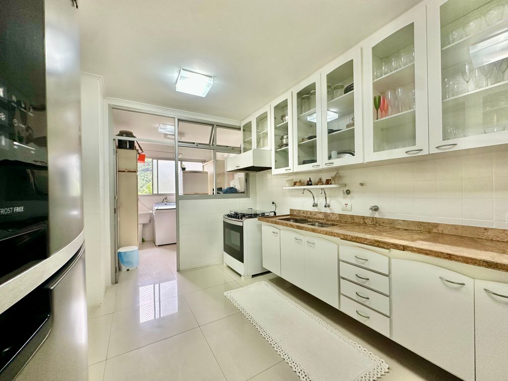 APARTAMENTO TOTALMENTE REFORMADO À VENDA NA PRAIA DAS ASTÚRIAS -FRENTE TOTAL MAR em Jardim Astúrias, Guarujá — foto 15