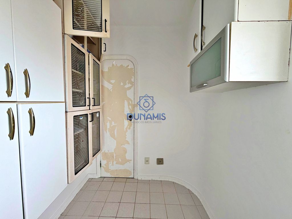 APARTAMENTO REFORMADO AMPLO COM DUAS VAGAS DE GARAGEM E LAZER COMPLETO em Pitangueiras, Guarujá — foto 37