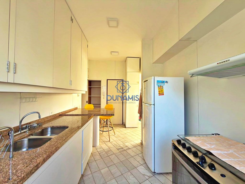 APARTAMENTO NA QUADRA DA PRAIA DE PITANGUEIRAS - REGIÃO CENTRAL - COM VISTA em Pitangueiras, Guarujá — foto 33