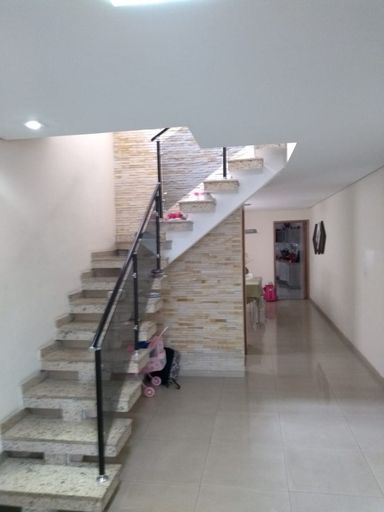 Sobrado à Venda com 3 quartos, 298m² Sítio da Figueira, São Paulo-SP