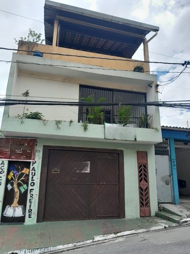 Sobrado à Venda com 5 quartos, 300m² Lajeado, São Paulo-SP