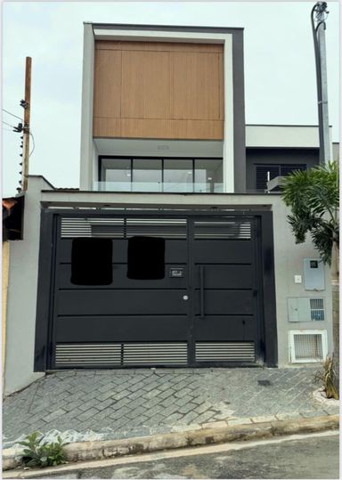 Sobrado à Venda com 3 quartos, 197m² Vila Carrão, São Paulo-SP