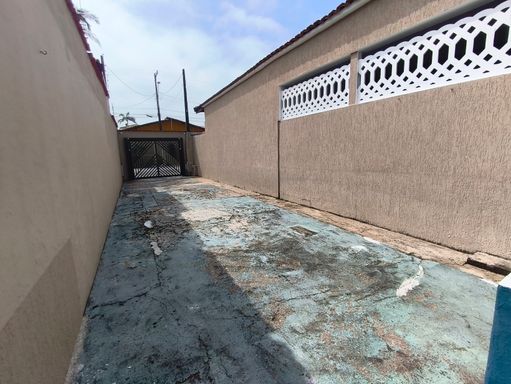 GARAGEM  LATERAL