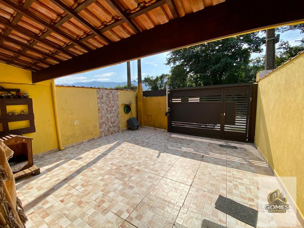 Casa à venda com 2 quartos, 1 banheiro, 2 vagas e 80m² no Maitinga, Bertioga — foto principal