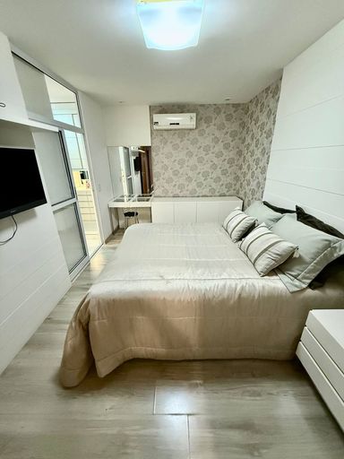 Suíte Master com Varanda Privativa feita um Closet