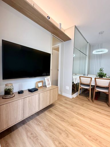 Sala com Varanda Integrada, climatizada com marcenaria