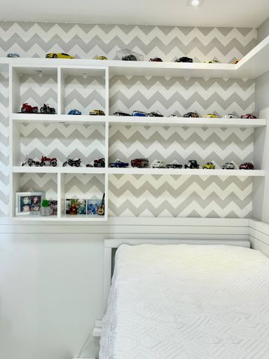 Quarto com armários embutidos