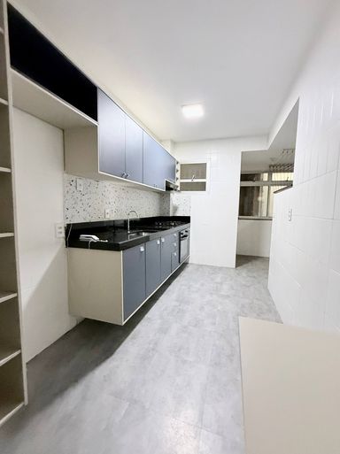 Cozinha com armários