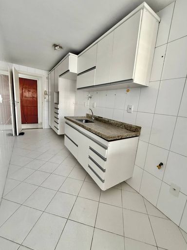 Cozinha com armários