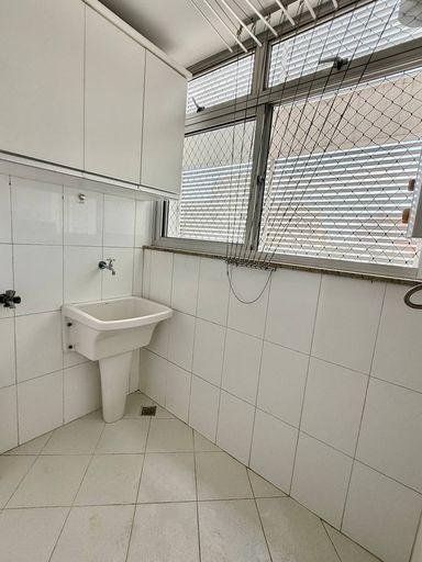 Cozinha com armários