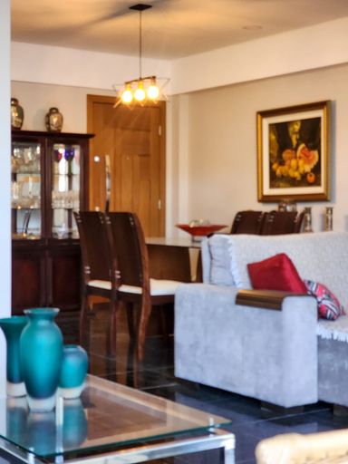 Sala ampla com vista para o Mar