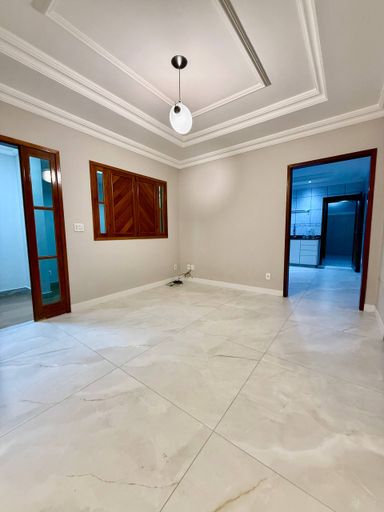 Sala de Casa a Venda em Colina de Laranjeiras