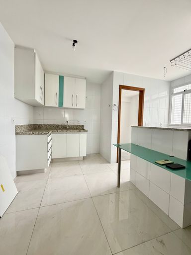 Cozinha com armários