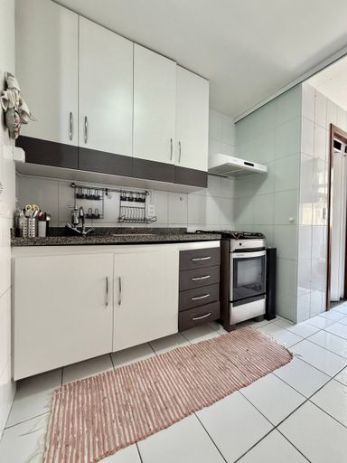 Cozinha americana com Armários