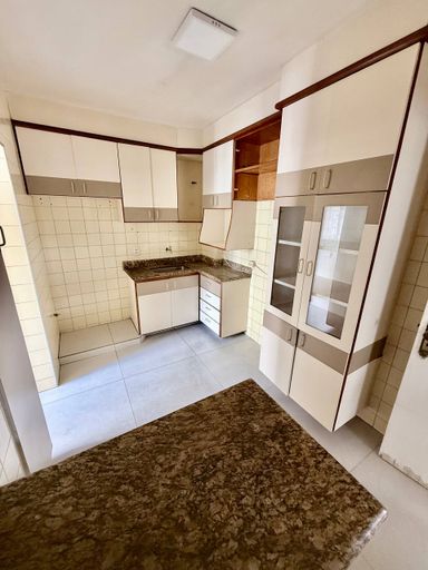 Cozinha com armários
