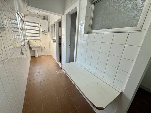 área de servico com Dependencia completa