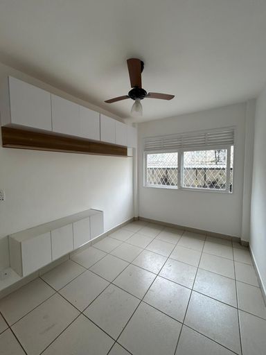 Quarto de apartamento Térreo a venda em Jardim da Penha