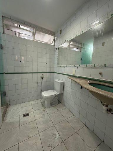 Casa linear para locação em Manoel Plaza, com quintal, piscina, churrasqueira