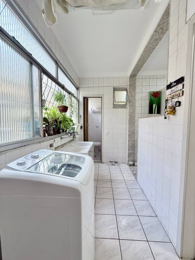 área de servico com dependencia completa