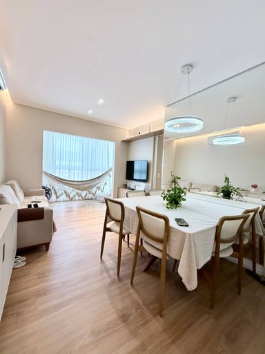 Sala com Varanda Integrada, climatizada com marcenaria