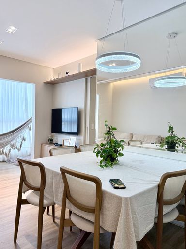Sala com Varanda Integrada, climatizada com marcenaria