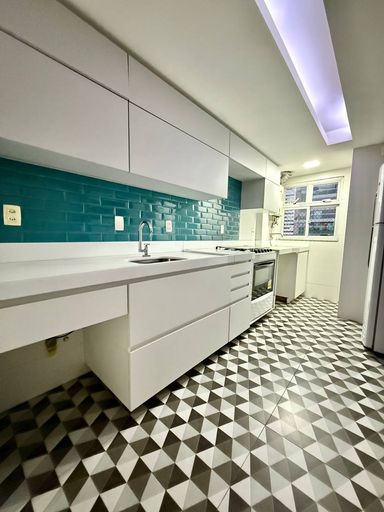 Cozinha com armários