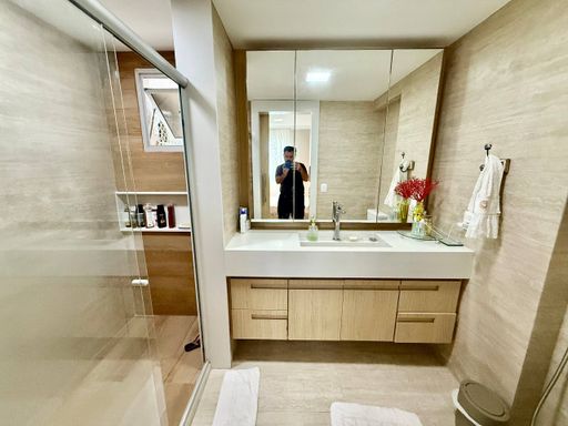 Suíte com Closet de Cobertura Duplex a venda em Jardim da Penha
