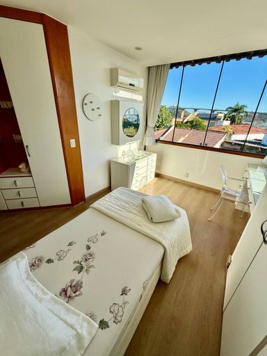 Casa a Venda na Ilha do Boi com Lazer Privativo, piscina, Sauna, Vista para o Mar e o convento