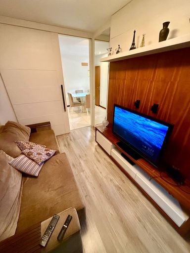 Quarto feito em sala de TV