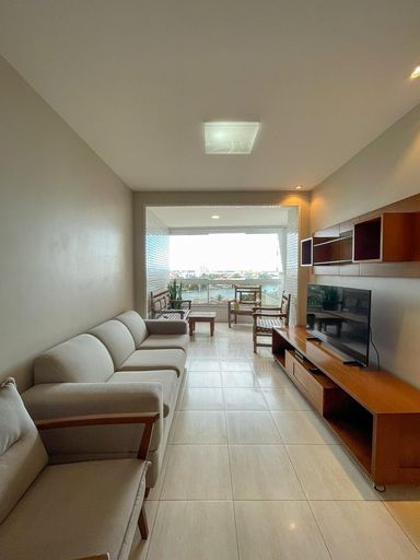 sala de frente para a rua