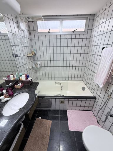 Suite com Closet e Banheira