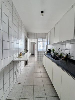 Cozinha totalmente independente da área de serviço