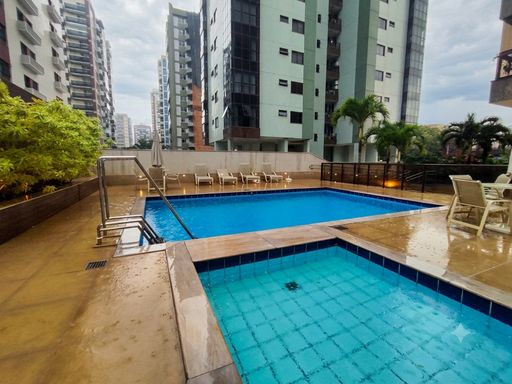 Área de Lazer 
Piscina Adulto e infantil